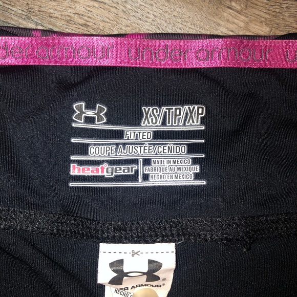 Under Armour Snakeskin Black Fitted Shorts - Picture 2 of 11